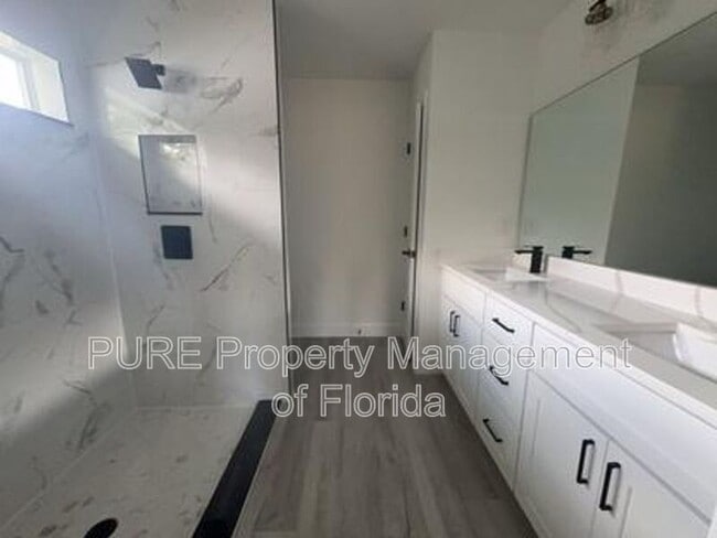 Building Photo - 5787 NW 62nd Ave