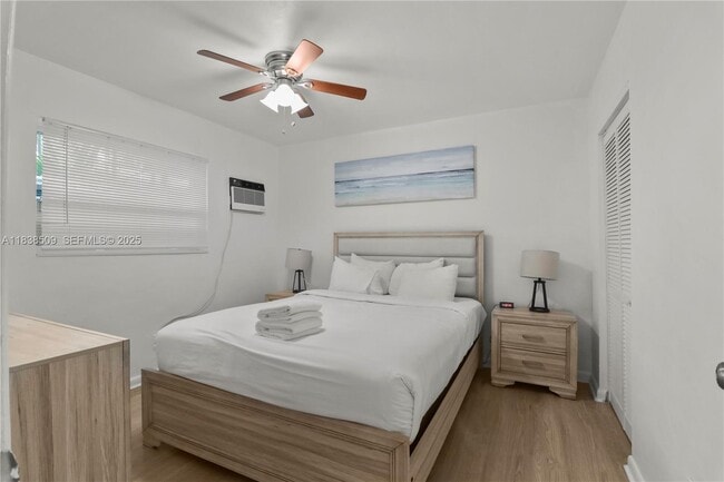 Building Photo - 717 SW 13th Ave