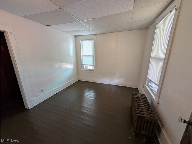 Building Photo - 339 Harris St