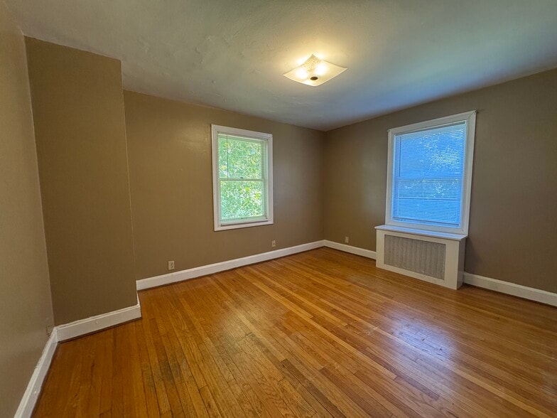 Building Photo - 712 Pacesetter Dr