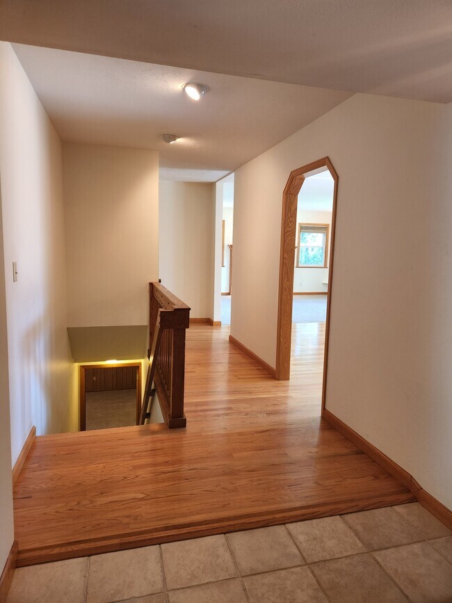 Building Photo - 2410 W 20th Street Rd