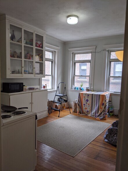 Building Photo - 80 Fenway