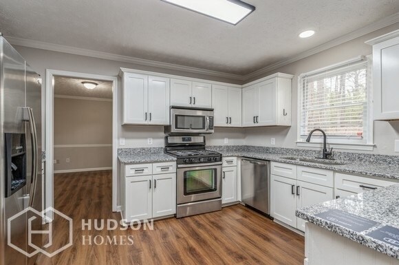 Building Photo - NOW AVAILABLE! - 2180 Huntington Dr, Logan...