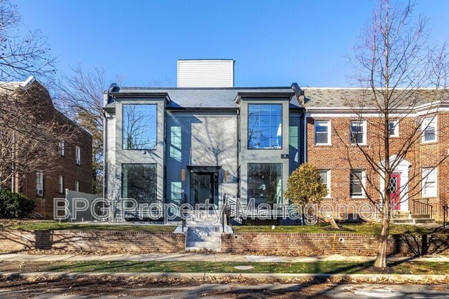 Building Photo - 3921 W St NW