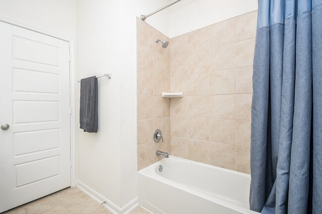 Building Photo - 3043 Kastania Ln