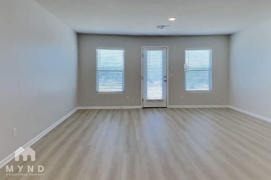 Building Photo - 11164 W Arvada Dr
