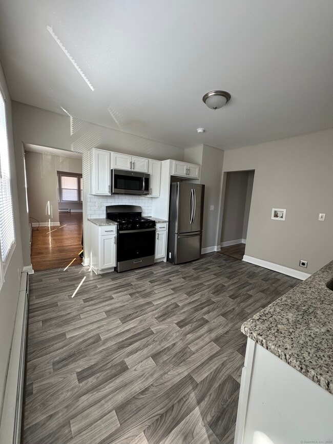 Building Photo - 30 Milford St