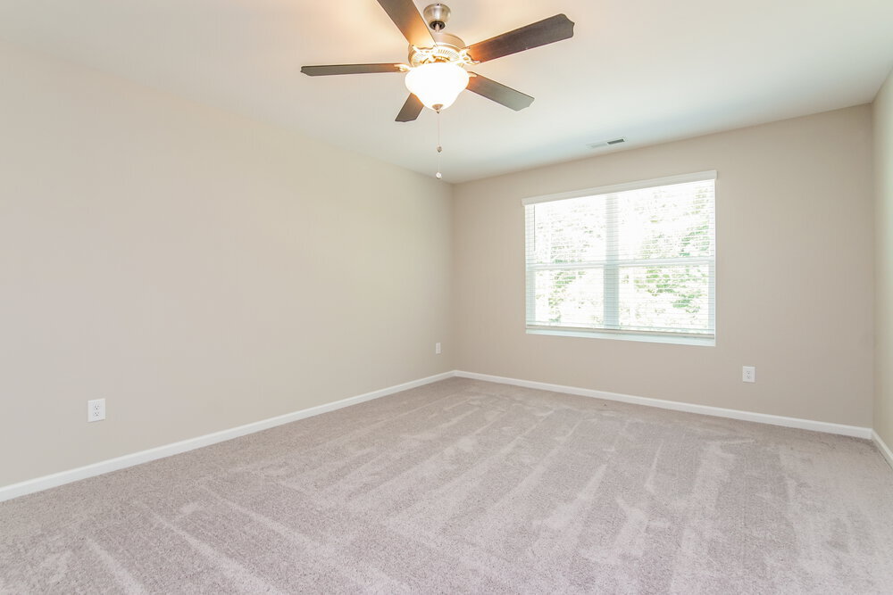 Building Photo - 522 Landing View Dr