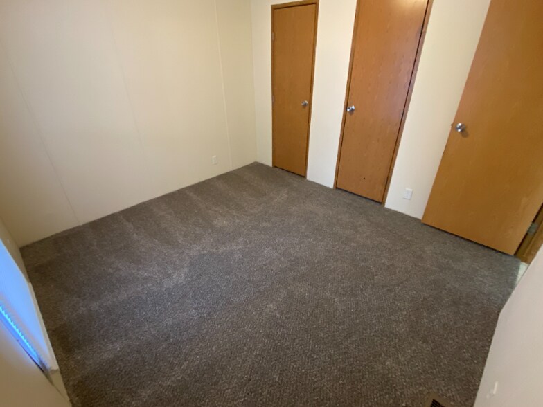 Building Photo - 1882 Stafford Ct