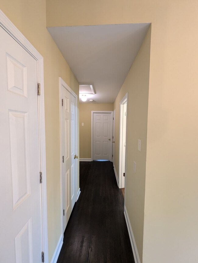 Building Photo - Shannon Park ! 3 Bedroom!  100% Upgraded