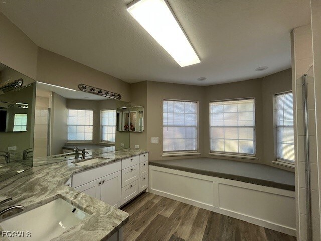 Building Photo - 2149 SE 10th Ave