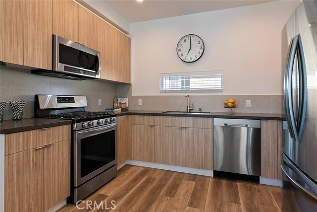 Building Photo - 13538 Vanowen St