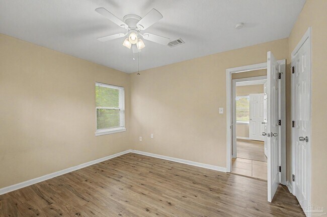 Building Photo - 560 N 72nd Ave