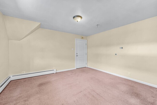 Building Photo - 1151 Monroe St