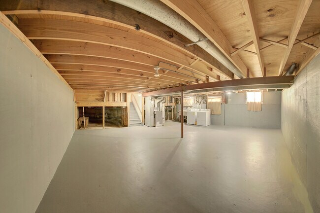 Building Photo - 10001 S Komensky Ave