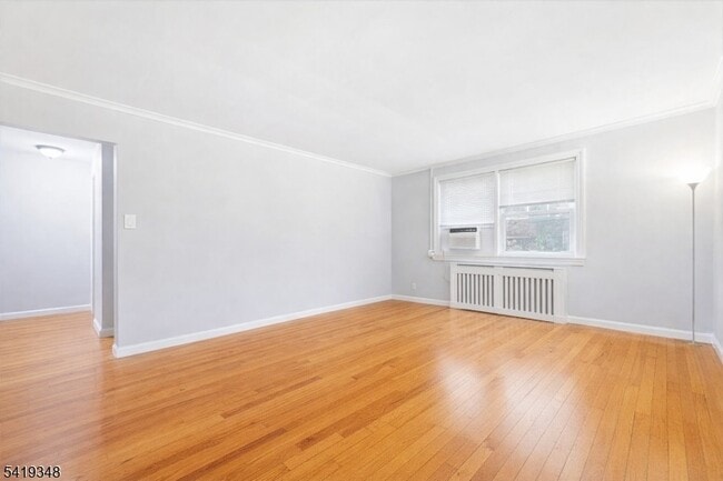 Building Photo - 343 Bloomfield Ave