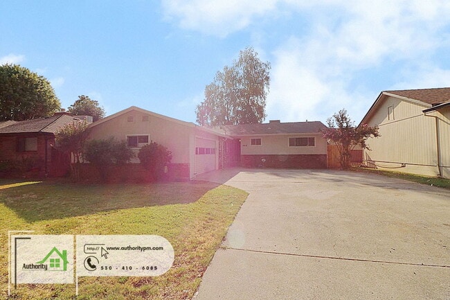 Building Photo - 845 Loma St