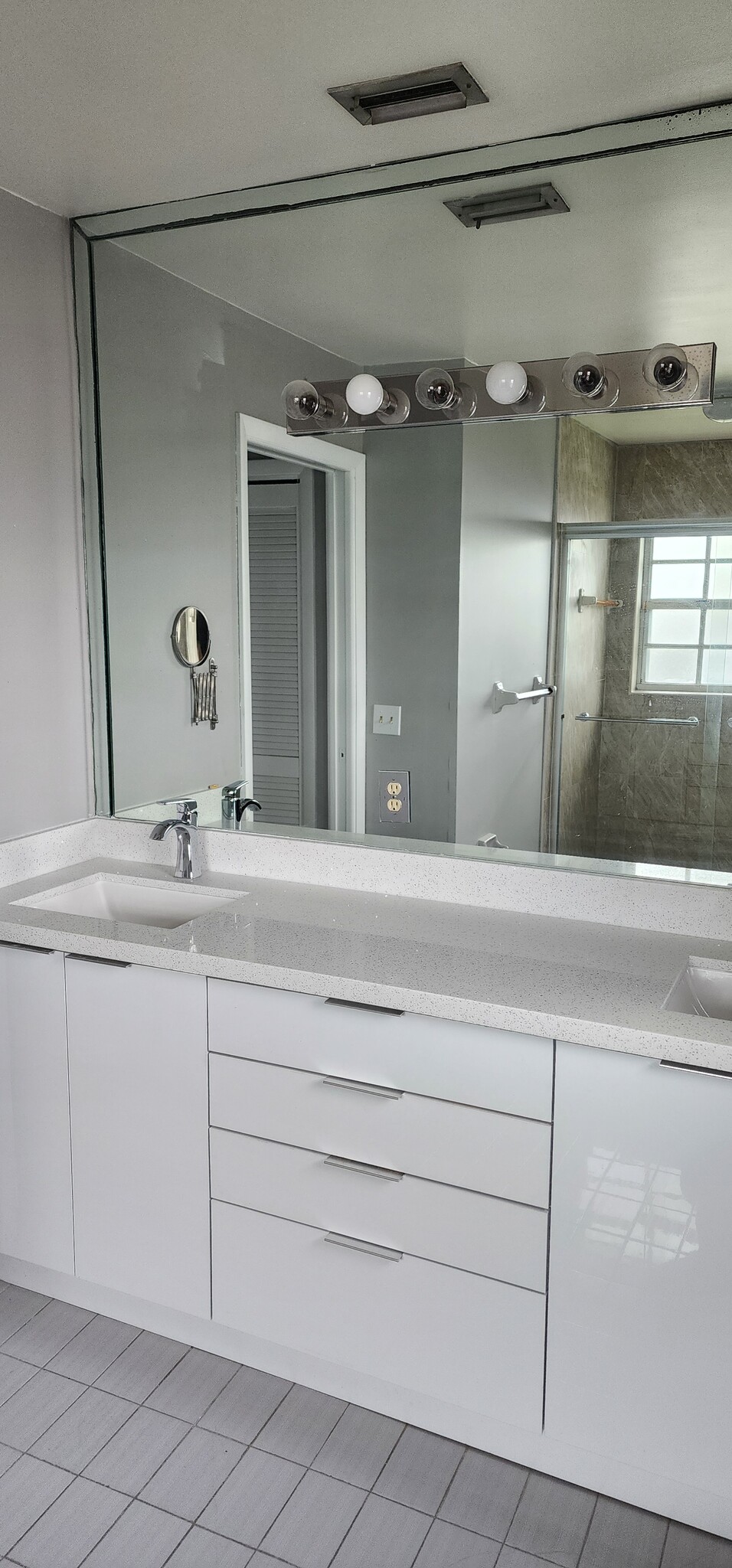 Building Photo - 4725 SW 143rd Ave