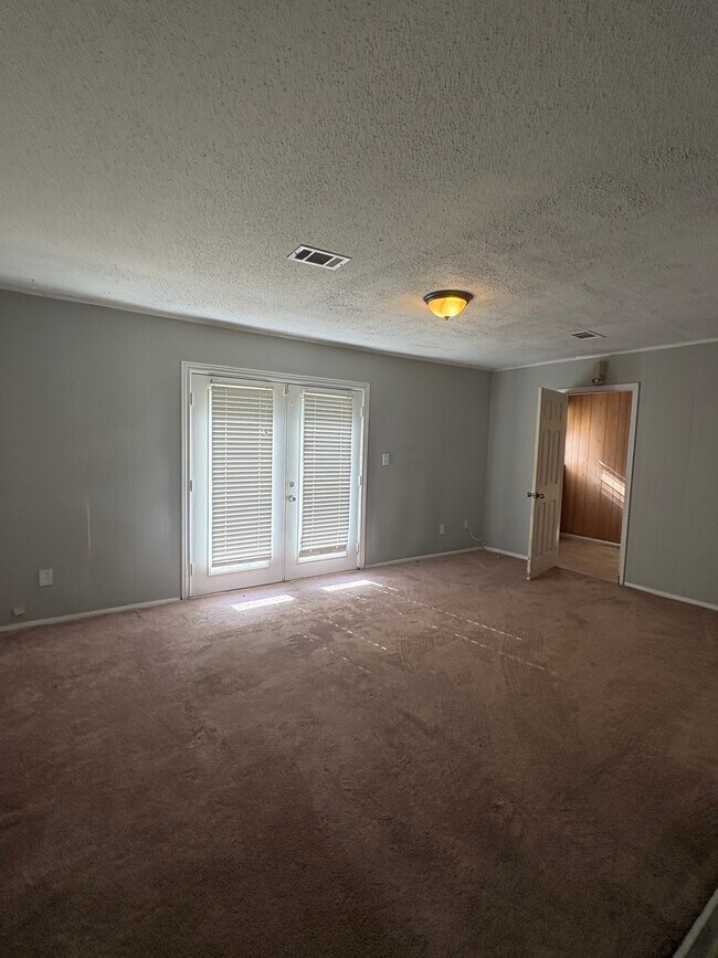 Building Photo - 3264 Hackberry Ln