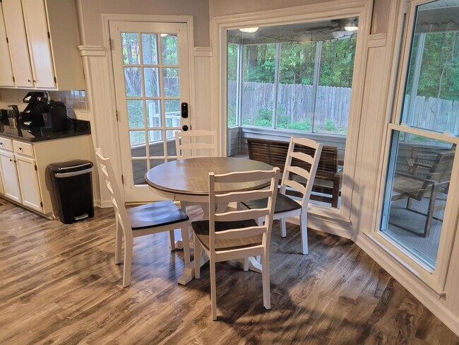 Building Photo - 1356 Velvet Creek Way SW