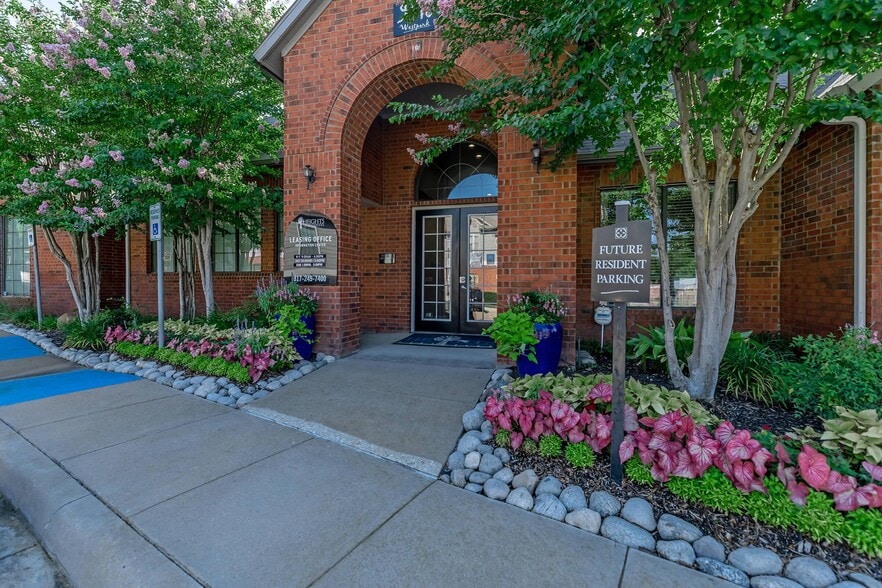 Heights of Benbrook 9510 Westpark Dr Benbrook TX 76126 Apartment Finder