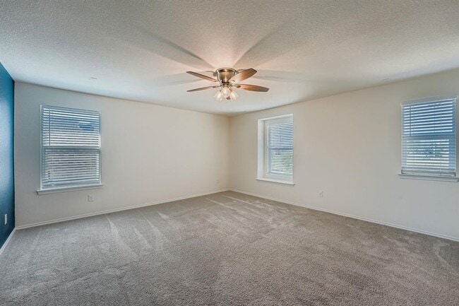 Building Photo - 5104 Lazy Ct Dr