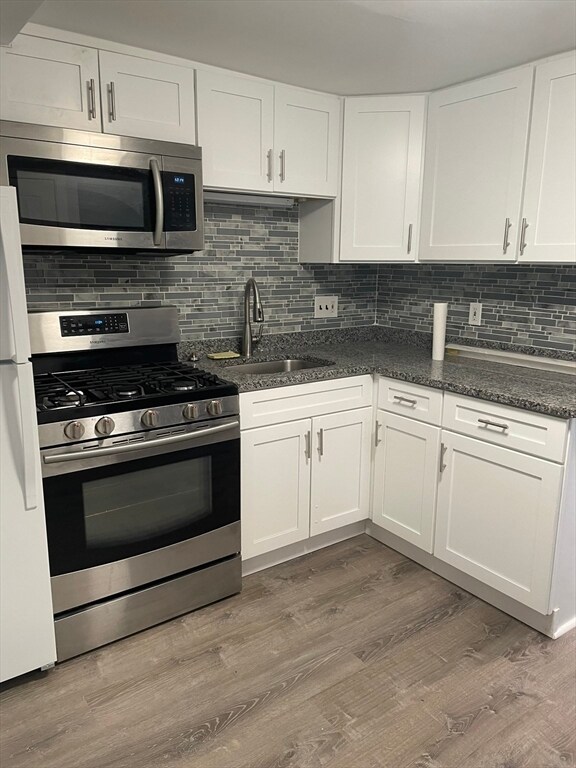 Building Photo - 9 Hall St