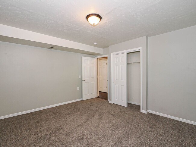 Building Photo - Beautiful House in West Jordan