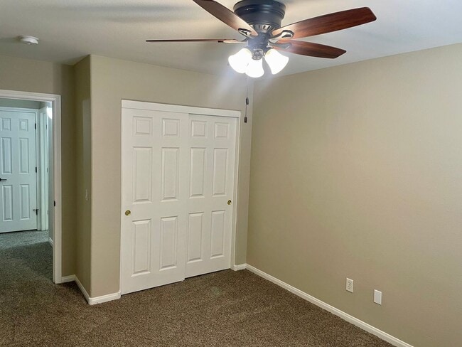 Building Photo - BEAUTIFUL SINGLE STORY HOME IN GATED COMMUNITY OF STALLION MOUNTAIN