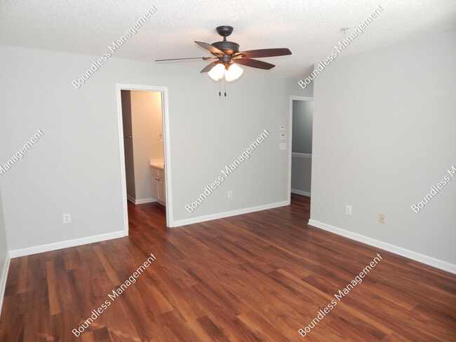 Building Photo - 353 Azalea Cir