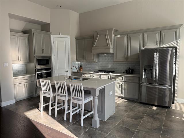 Building Photo - 3323 Royal Ridge Dr