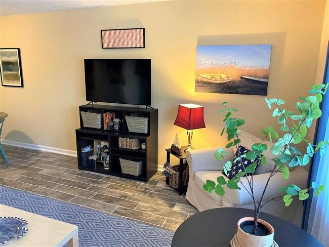 Building Photo - 714 Rosedale St