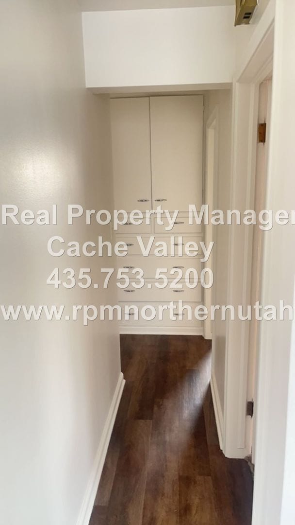 Building Photo - 2 br unit, on corner lot in Smithfield! Available for immediate move-in!