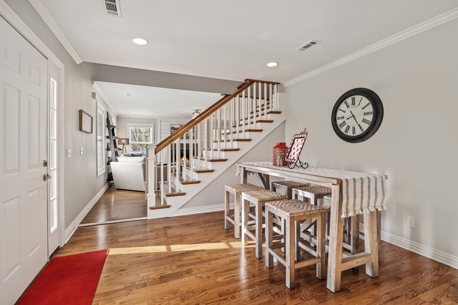 Building Photo - 473 N Oliver Ave