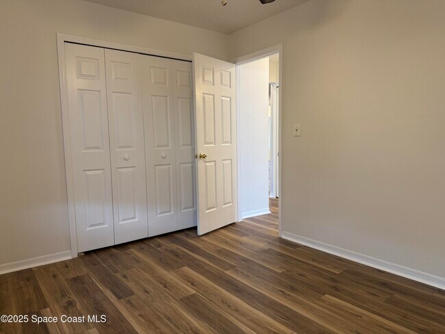 Building Photo - 2530 Street Pauls Dr
