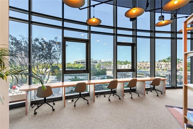 Building Photo - 500 Alton Rd