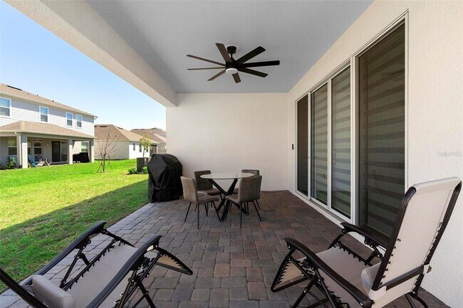 Building Photo - 4911 Shady Pnes Dr