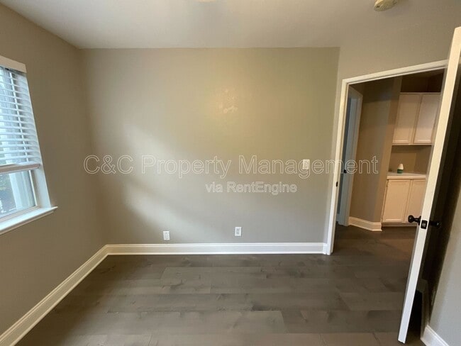 Building Photo - 6221 Barb Werner Ln