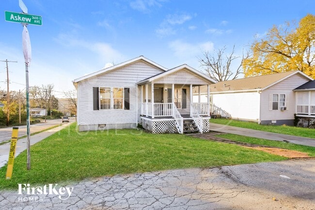 Building Photo - 5650 Askew Ave