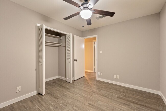 Building Photo - Beautiful 4 Bedroom, 2 Bathroom home in no...