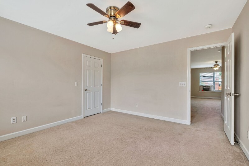 Building Photo - 2212 Wolford Cir