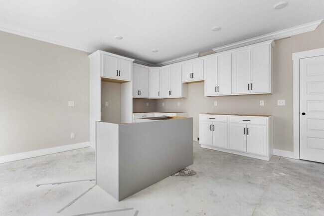 Building Photo - 166 Sango Dr