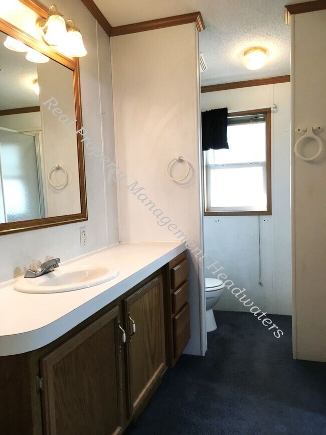 Building Photo - 3 Bedroom Mobile Home for Rent