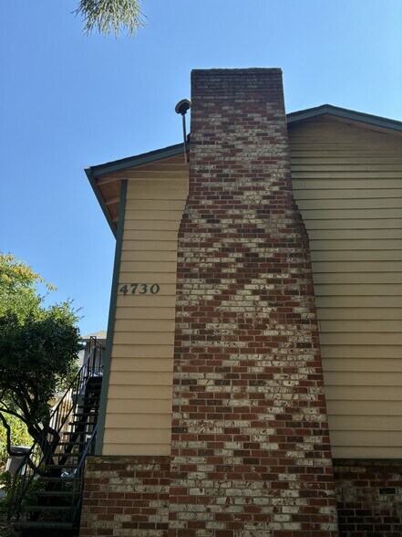 Building Photo - 4730 SE 69th Ave