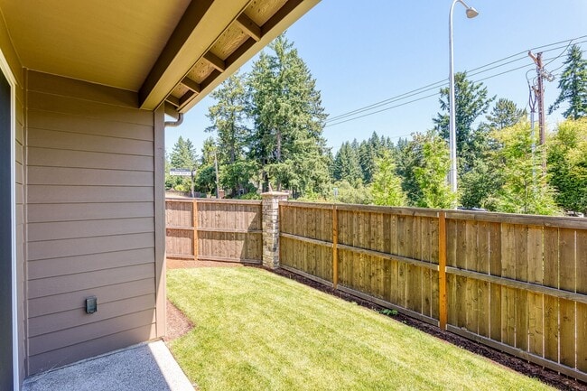 Building Photo - Brand New 3-Bedroom, 2.5-Bath Home in Rive...