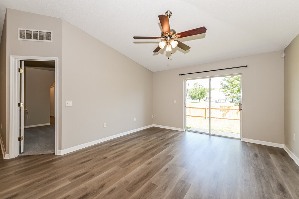 Building Photo - 9341 Thunderbolt Dr