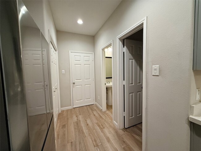 Building Photo - 17142 Wilthorne Colony Ct