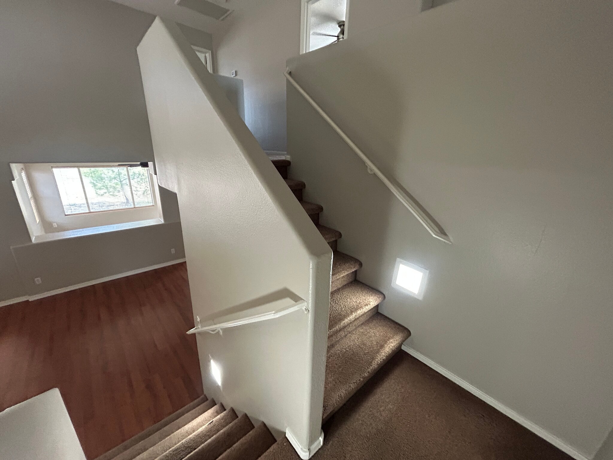 Building Photo - 4132 E Anderson Dr