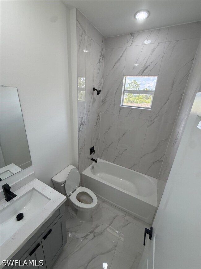 Building Photo - 1089 Eisenhower Blvd