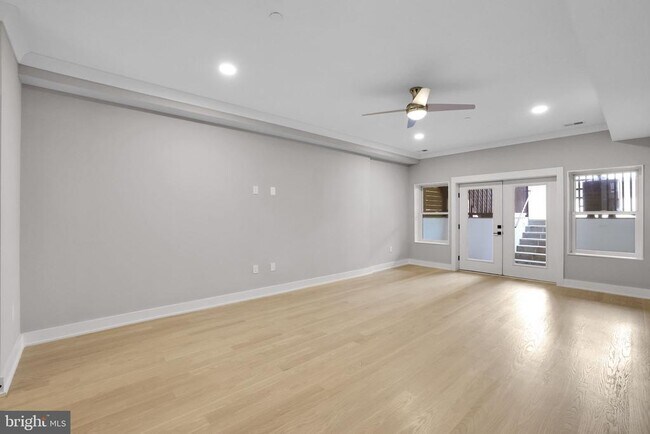Building Photo - 1329 Irving St NW